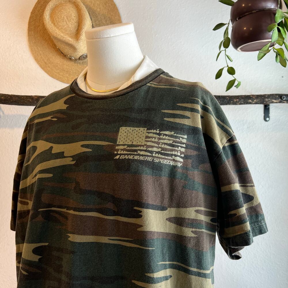 Bandimere Speedway Colorado Worn in Green Camo Graphic Tee Size XL Unisex